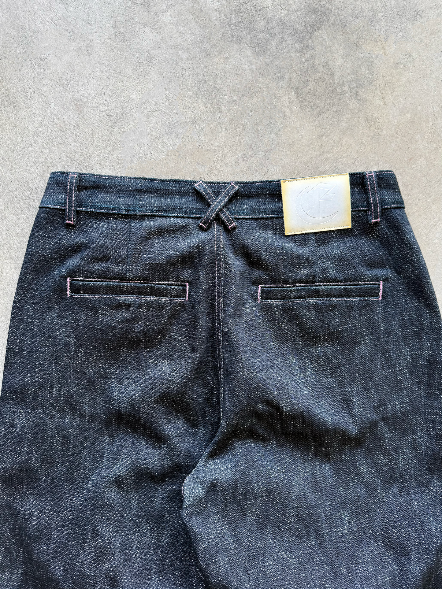 19OZ JAPANESE SLUB SELVEDGE DENIM (INDIGO W/ PINK STITCH)