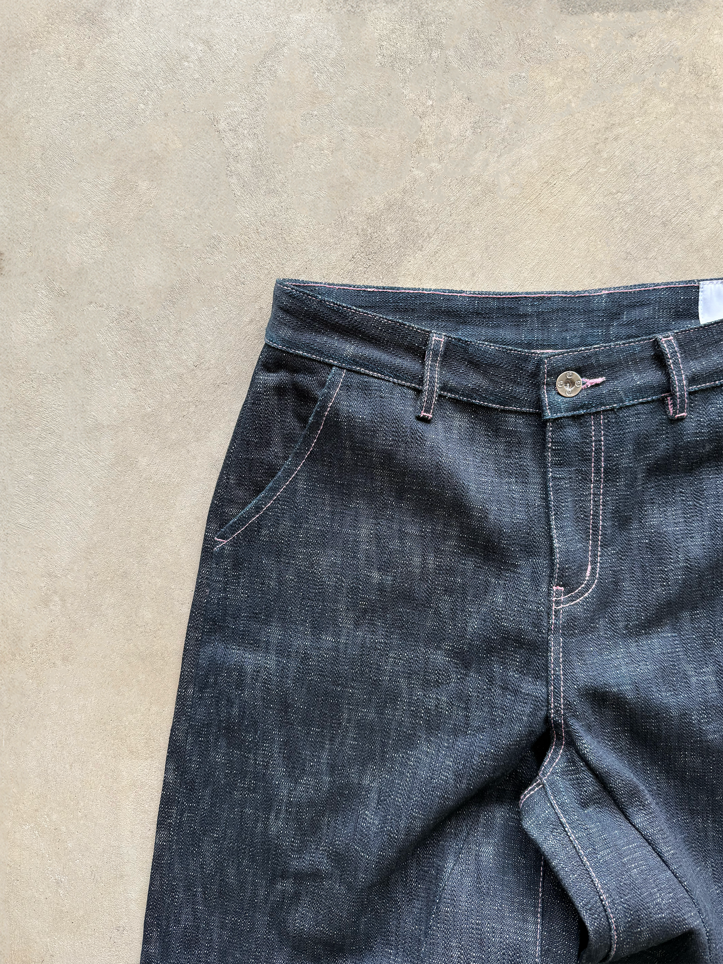 19OZ JAPANESE SLUB SELVEDGE DENIM (INDIGO W/ PINK STITCH)
