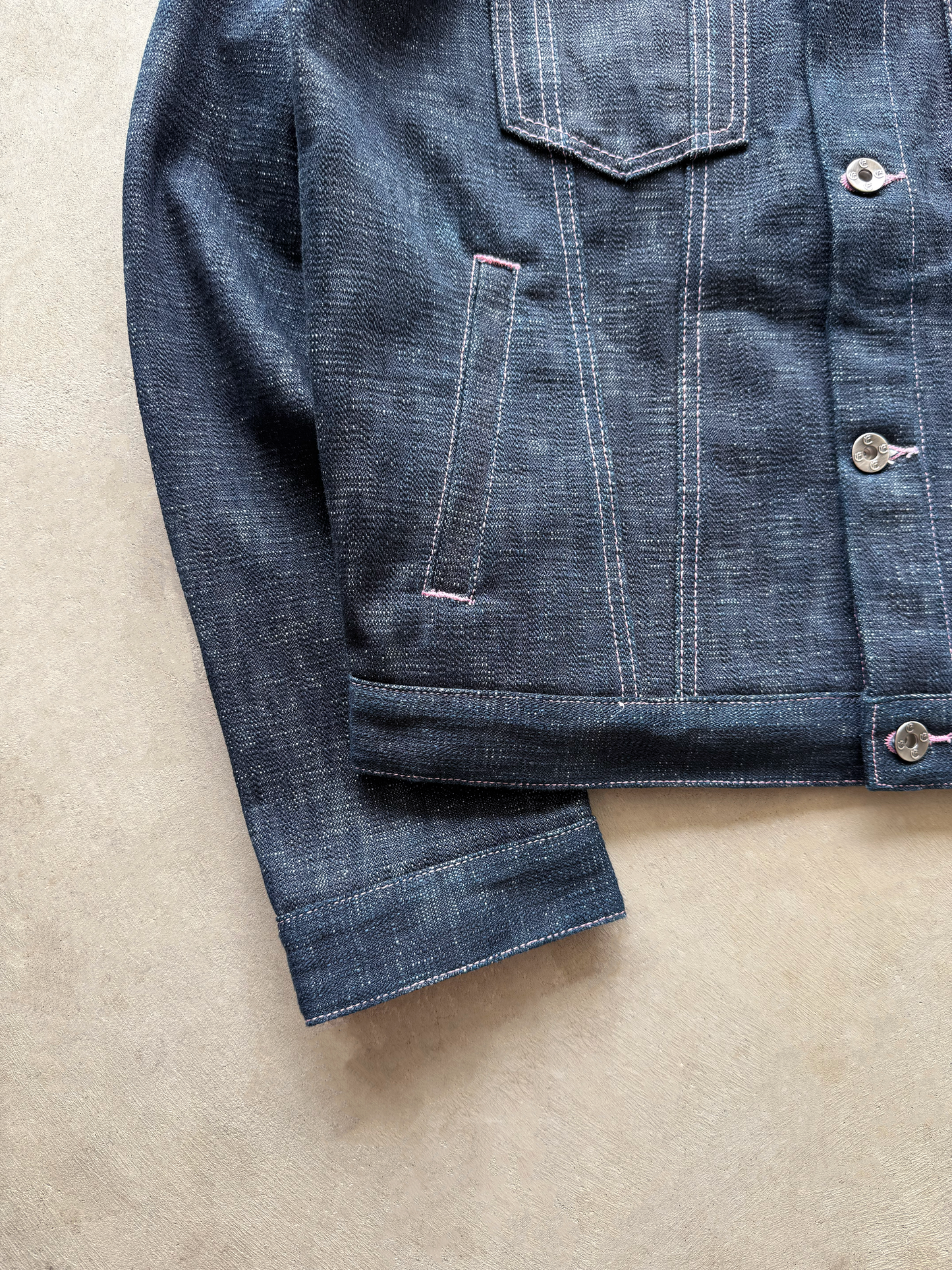 19OZ JAPANESE SLUB SELVEDGE DENIM JACKET (INDIGO W/ PINK STITCH)