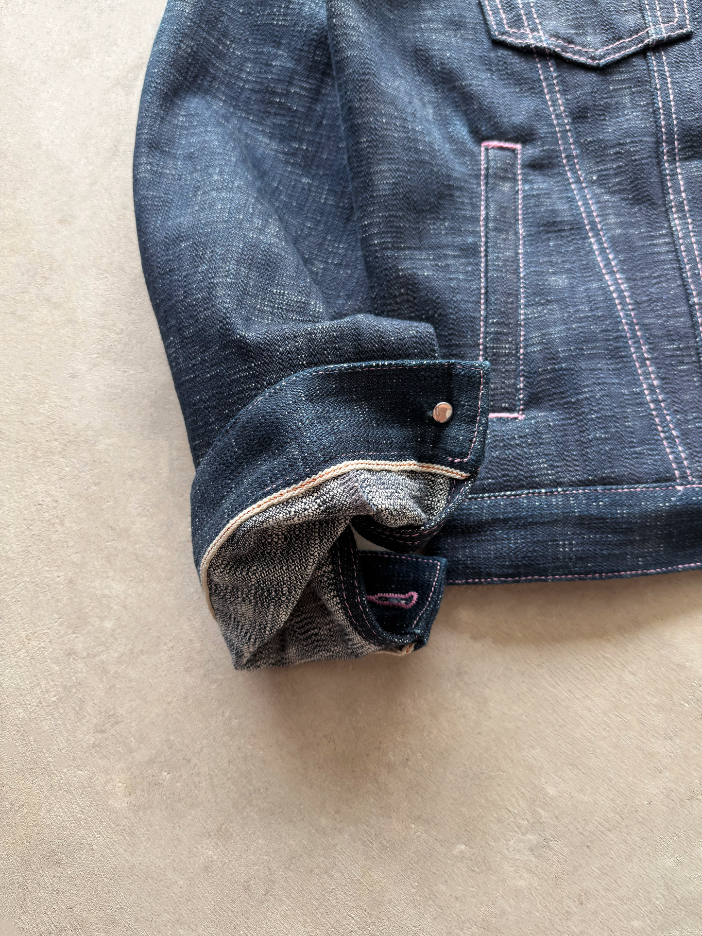 19OZ JAPANESE SLUB SELVEDGE DENIM JACKET (INDIGO W/ PINK STITCH)