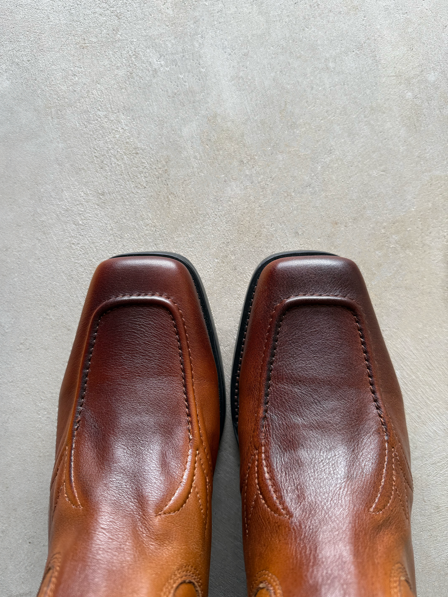 COWBOY BOOTS (BROWN)