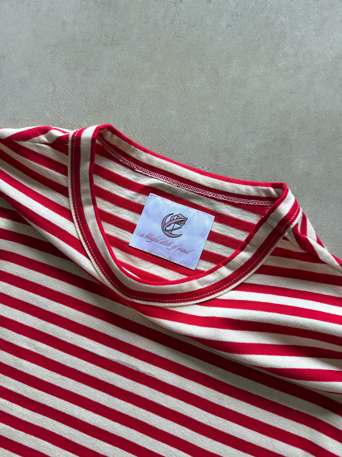STRIPES FITTED TEE (RED)