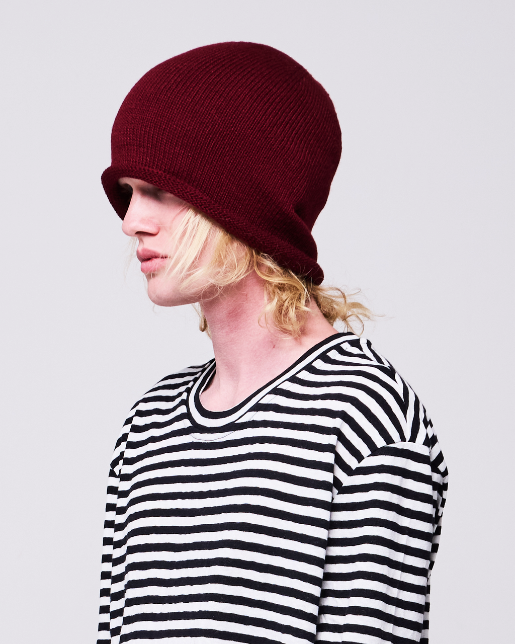 SKULLY (MAROON)