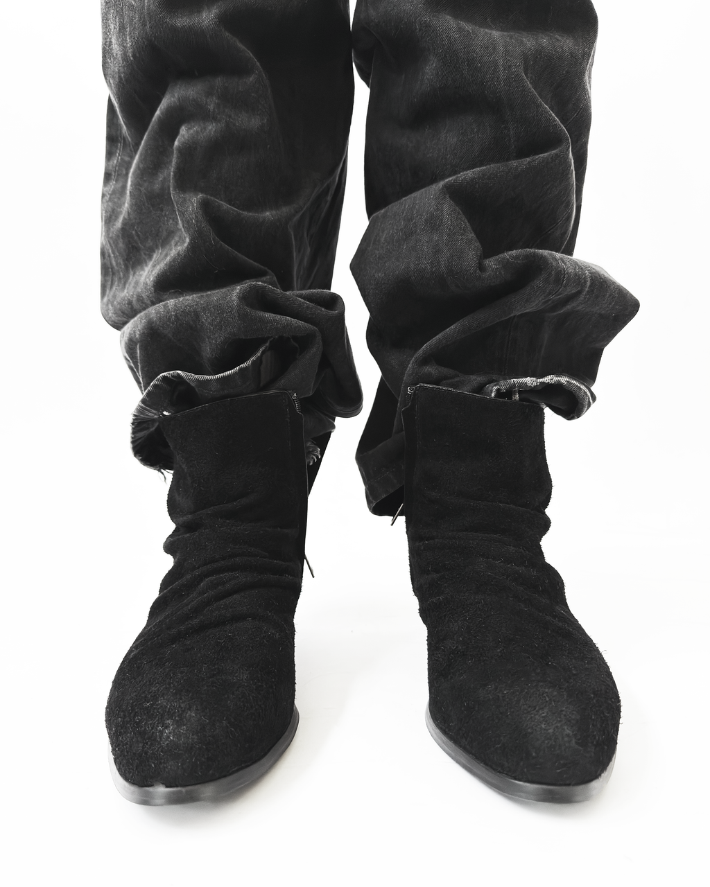 LONG HAIR SUEDE BOOTS (BLACK)