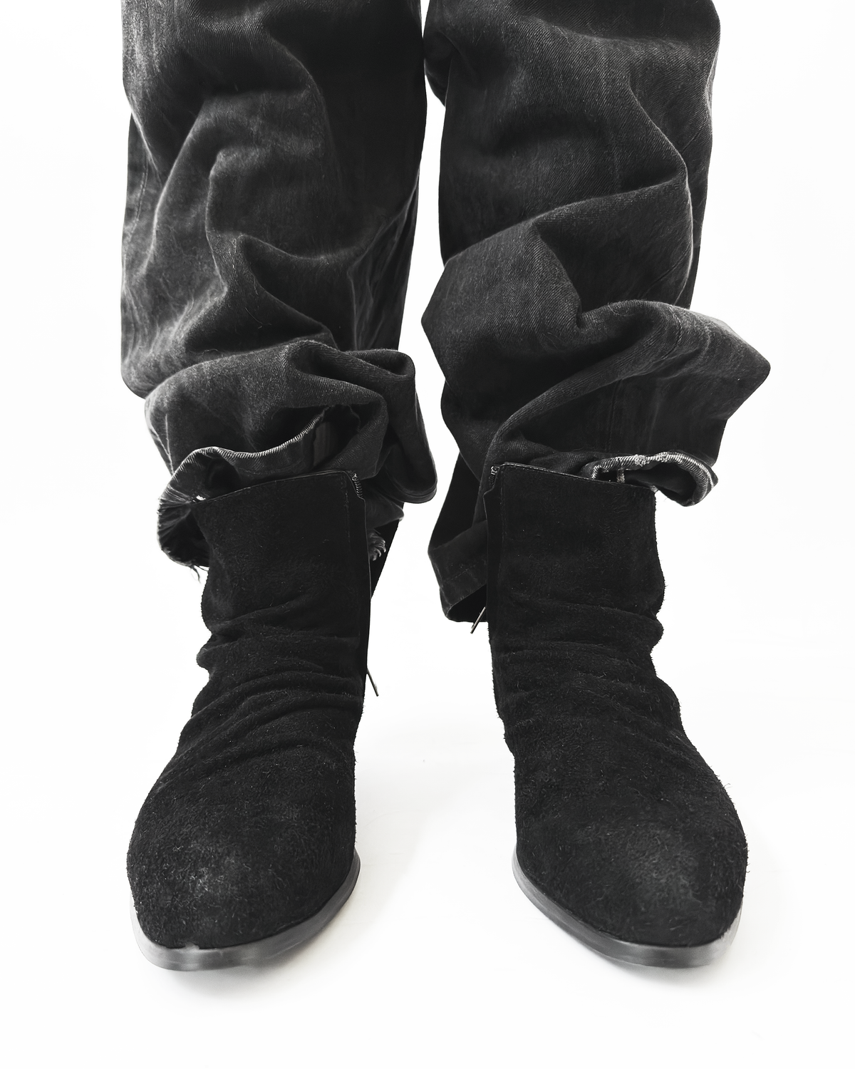 LONG HAIR SUEDE BOOTS (BLACK)