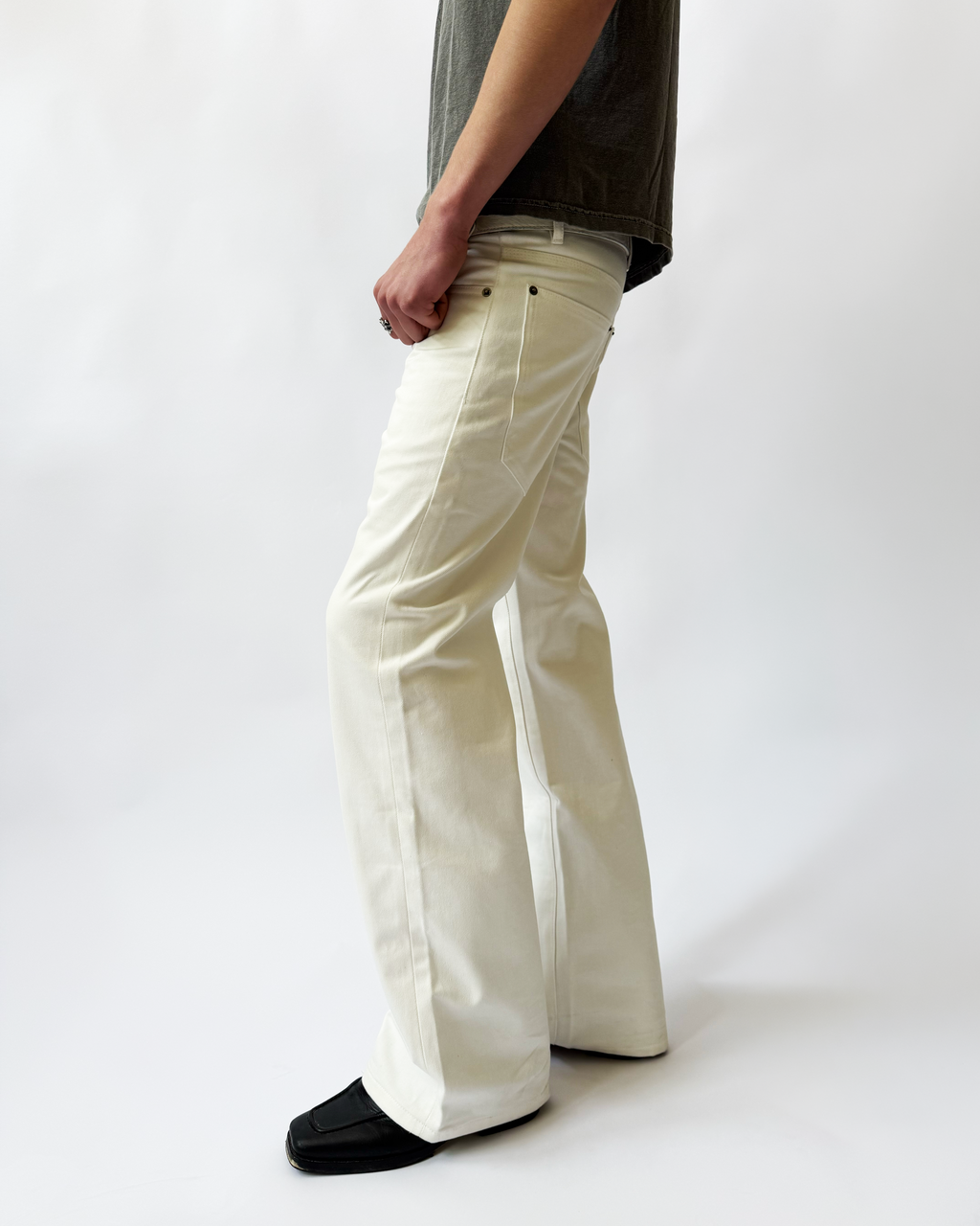 JAPANESE SELVEDGE BOOTCUT DENIM (CREAM)
