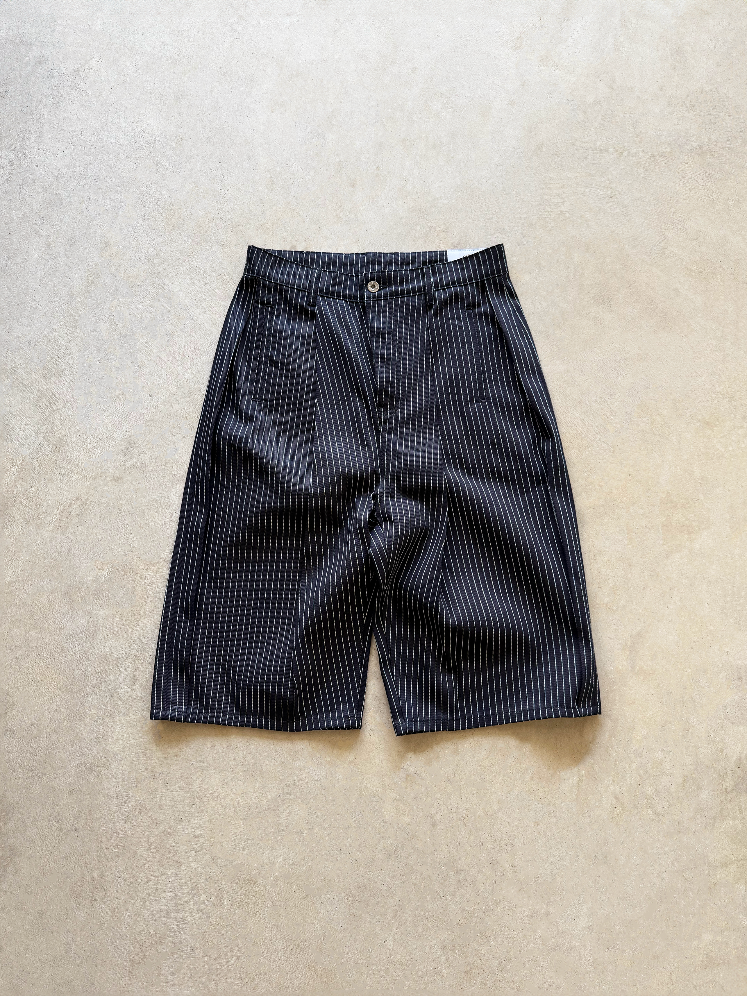 PLEATED PINSTRIPES CAPRIS