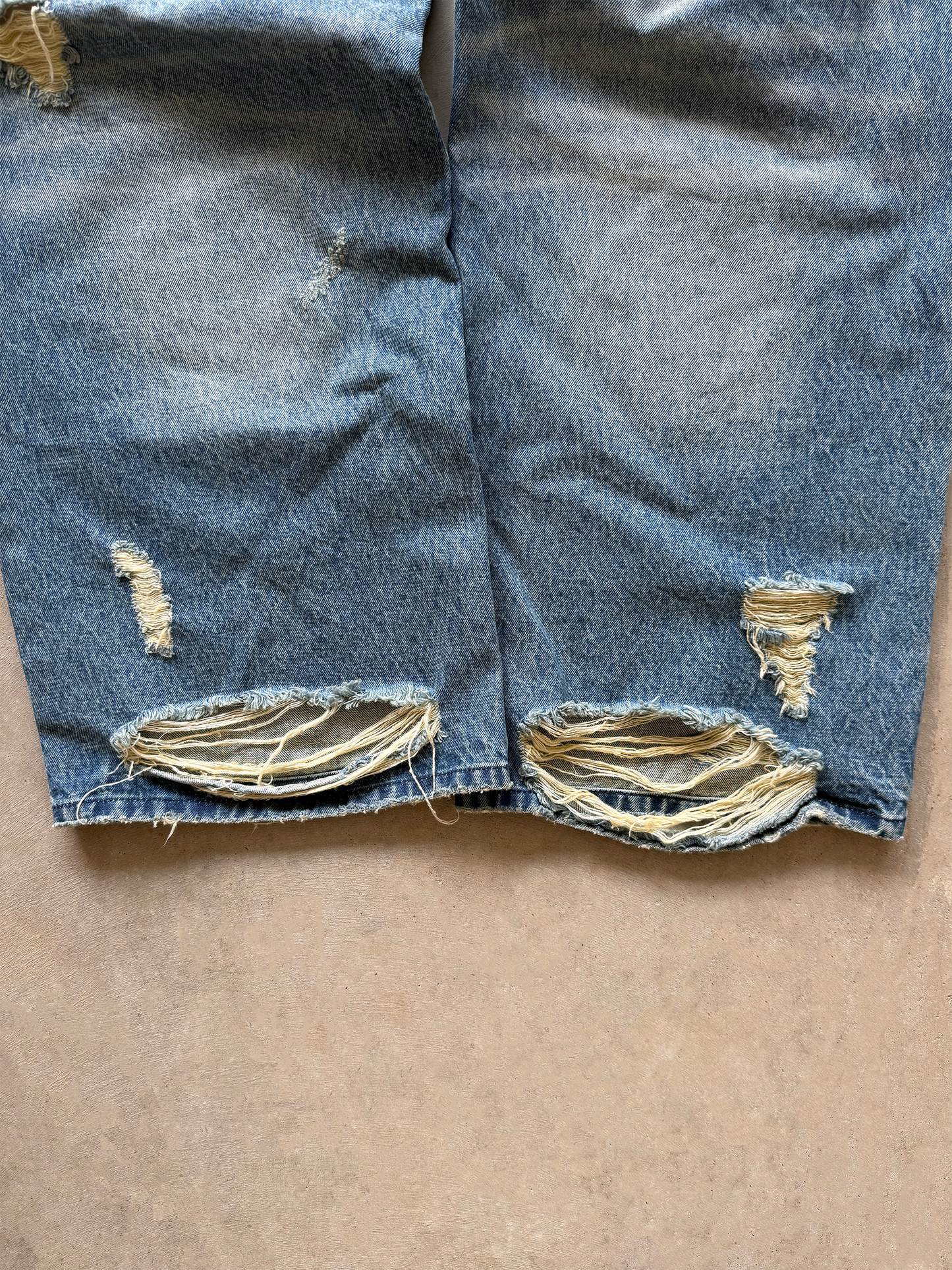 JAPANESE DISTRESSED DENIM (BLUE)